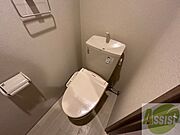 ウォシュレット機能がついたトイレ。安心して使用できますね。