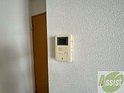 インターホンで来客確認ができます。安心ですね。