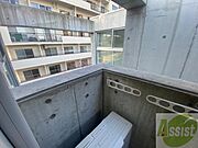バルコニーです。天気の良い日には外干しができます！