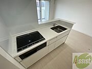 人気のシステムキッチンです。料理も楽しみですね。