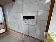 追い炊き機能付きでいつでも温かいお風呂に入れます！