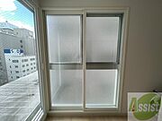 大きな窓がありますので風通しが良さそう。