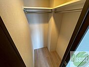 クローゼットは奥行きもあり、荷物が多い方でも安心です。