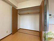 寝室のクローゼットにたくさん収納出来ますね！
