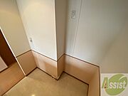 こちらに冷蔵庫を置けます。調理時の動線もばっちり効率的。