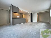 リビングです。白を基調としていてお部屋全体が明るいですね！