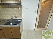 こちらに冷蔵庫を置けます。調理時の動線もばっちり効率的。