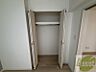 寝室：寝室の収納です。部屋がすっきり片付きます。