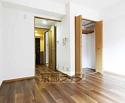 近鉄京都線 上鳥羽口駅 徒歩10分の賃貸マンション 3階ワンルームのリビング/ダイニング