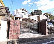 ＪＲ桃山が最寄駅の築浅めの貸家です