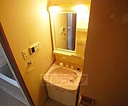 独立洗面台付きです。