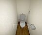 トイレ：トイレにコンセントあります。
