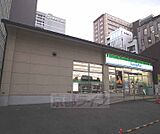 ファミリーマート四条西洞院店まで90m 四条西洞院の角です。