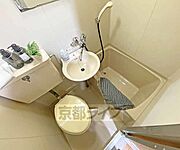 清潔感のあるユニットバスです。