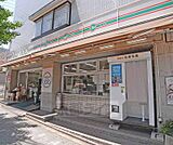 ローソンストア100紫野泉堂店まで117m バス停近くでご利用しやすい立地です。
