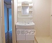 とてもきれいな洗面台です。