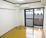 シンプルなお部屋です
