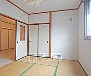 モダンな雰囲気の室内です。