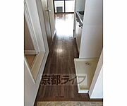 玄関からの廊下です・