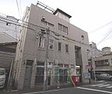 京都西洞院三条郵便局まで83m 西洞院の郵便局です