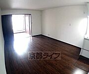フローリングでとても綺麗なお部屋です