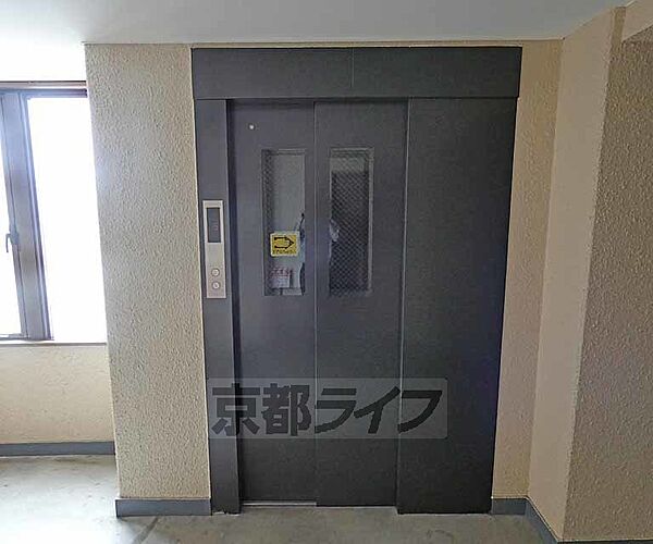 画像21:エレベーターです。
