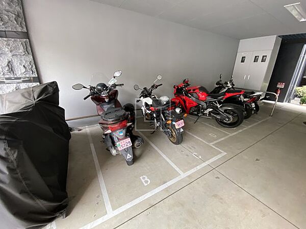 画像25:プレサンスOSAKADOMECITYクロスティ（プレサンスオオサカドームシティクロスティ）　バイク置き場