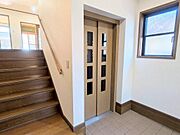 ホームエレベーター付き♪玄関土間からエレベーターを利用できます♪