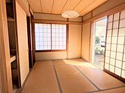 1F６畳和室♪床の間、押し入れ収納付き♪