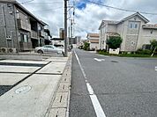 南西側前面道路6ｍに8ｍ接道♪