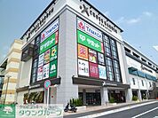 クロスガーデン川崎 徒歩12分。 900m