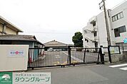 川崎幸市場 徒歩3分。 220m