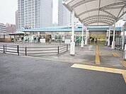 新川崎駅(JR 横須賀線) 徒歩13分。 1000m