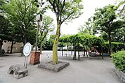 諏訪公園 徒歩22分。 1760m