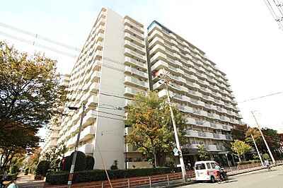 外観：◆８４万円キャッシュバックで諸費用を節約できます。(^^)全面リフォーム済、しつこい営業一切ありません。メリットもデメリットも正確にお話します。住宅ローンも多数ご提案できます。