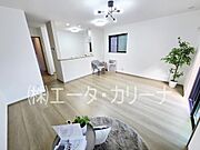 ホルムアルデヒド発散等級3を取得。内装材からの化学物質放出を低減し、室内空気環境に配慮。アレルギーやシックハウス症候群のリスクを抑えた、健康志向のファミリーに向けた仕様。