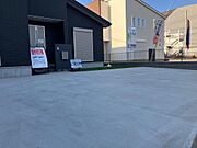 駐車場の写真。全館空調のパパまるハウス♪１年中室内温度が同じだから快適ライフ♪コスパが良く機能性重視の家！人気の平屋モデル！土日種期日の内見大歓迎♪仲介手数料なし！お問合せはハウサーチまで！