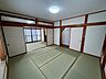 和室：1階8畳和室（2）障子張替と襖取手や照明交換をおこないました