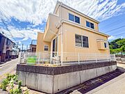 【玄関】こちらの物件が少しでも気になるようでしたら、お気軽にお問合せください。人生でいちばん大きなお買い物ですので、ゆっくりご見学ください。ネット上の画像と実際の見学では、リアル感がまるで違…