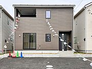 【外観】洗練されたデザインと優雅なファサードが、特別な佇まいを演出します。