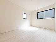 【洋室6帖】充実した生活は伸びやかな居室空間から始まります。快適に・伸びやかに。心の潤いを求める方々へ。