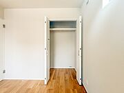 【収納】限られたスペースを有効に活用できる壁面クローゼット。