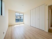 【寝室】充実した生活は伸びやかな居室空間から始まります。快適に・伸びやかに。心の潤いを求める方々へ。