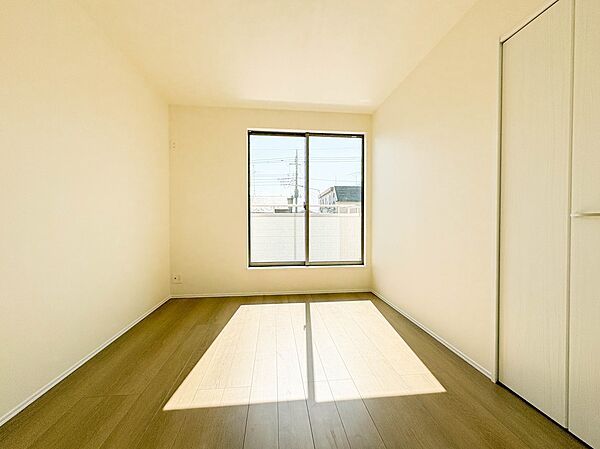 寝室を拡大表示