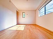 【洋室6.7帖】充実した生活は伸びやかな居室空間から始まります。快適に・伸びやかに。心の潤いを求める方々へ。