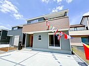3号棟【外観】陽当りや通風性など各所に施された工夫で住みやすさを実現。部屋の大きさや周辺環境・街並など、資料には掲載していない情報が現地にはたくさんございます。是非ご確認下さい。