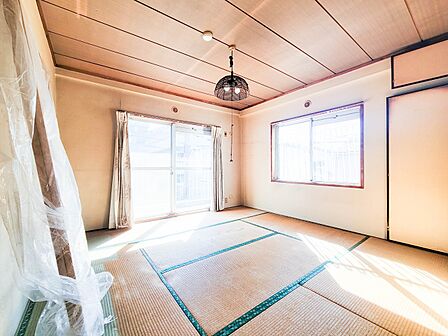 たっぷりの収納付きです。来客用のお部屋としても最適です。