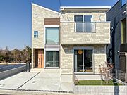 【外観】陽当りや通風性など各所に施された工夫で住みやすさを実現。部屋の大きさや周辺環境・街並など、資料には掲載していない情報が現地にはたくさんございます。是非ご確認下さい。