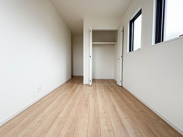 洋室を拡大表示