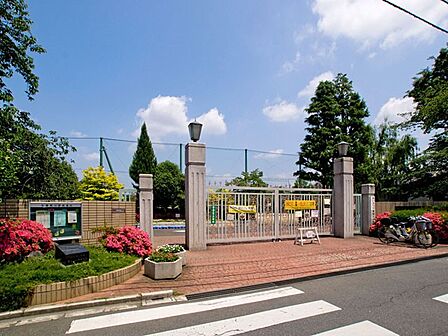 小学校 350m 北浦和小学校(私たちは、昭和22年に開校した歴史ある小学校です。素直な温かい子どもになるように「あかるく、なかよく、すこやかに」を合言葉にして、若い芽をじっくりじっくりと育…